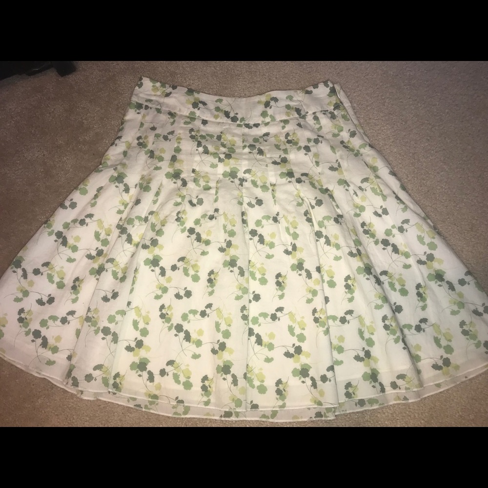 American eagle Green and white skirt